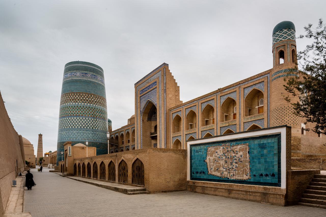 Orient Star Khiva Hotel- Madrasah Muhammad Aminkhan 1855 Exterior photo