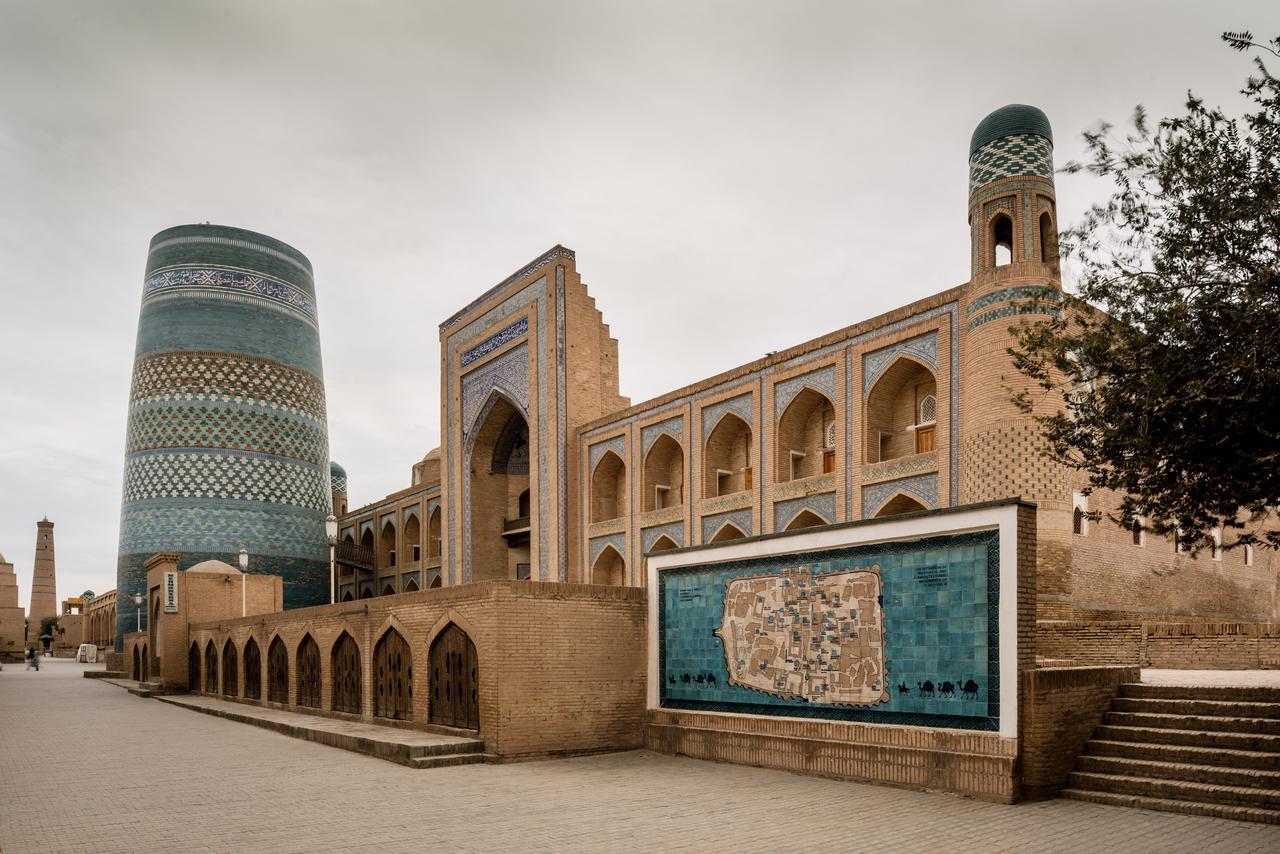 Orient Star Khiva Hotel- Madrasah Muhammad Aminkhan 1855 Exterior photo